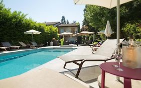 Logis Hotel Le Petit Casset  3*